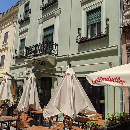 Alessia Apartment In The Old Town Тимишоара Екстериор снимка