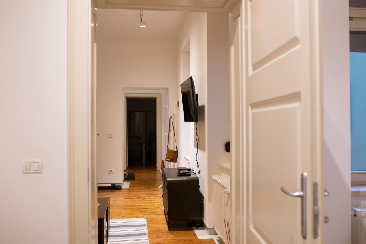 Alessia Apartment In The Old Town Тимишоара Екстериор снимка